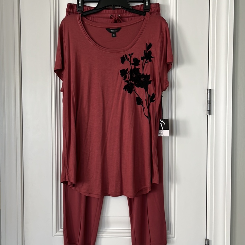 Simply Vera Wang Pants Suit